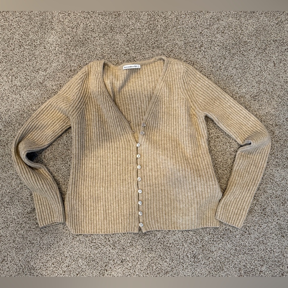 Abercrombie & Fitch Ribbed V-Neck Button Cardigan - Beige